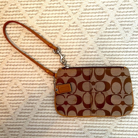 Coach Wristlet - Picture 1 of 4